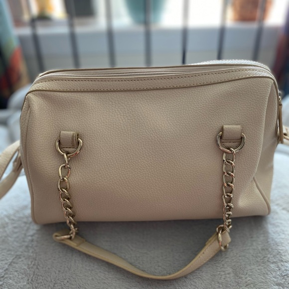 Guess purse. Colour cream/off white. - Picture 3 of 6